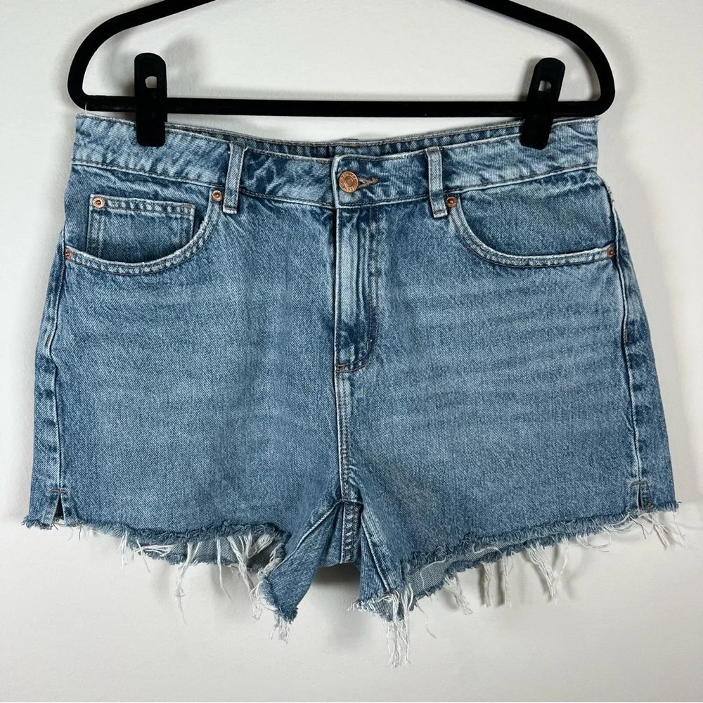 Garage Denim Vintage Jean Shorts Blue Medium Wash Raw Hem Classic Summer Size 11